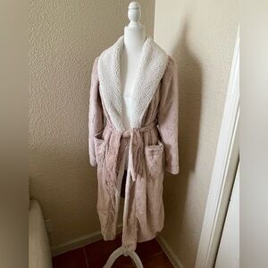 Stars Above Pink and White Plush Robe